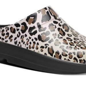 Women's OOcloog Limited Edition Clog - Leopard